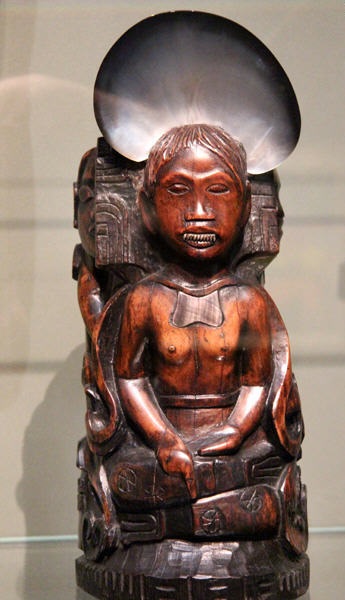 Idol with shell wood carving 1892